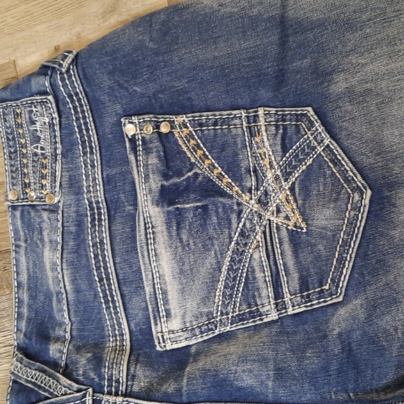 NWOT Amethyst Distressed Jeans Size 11 - Picture 6 of 10